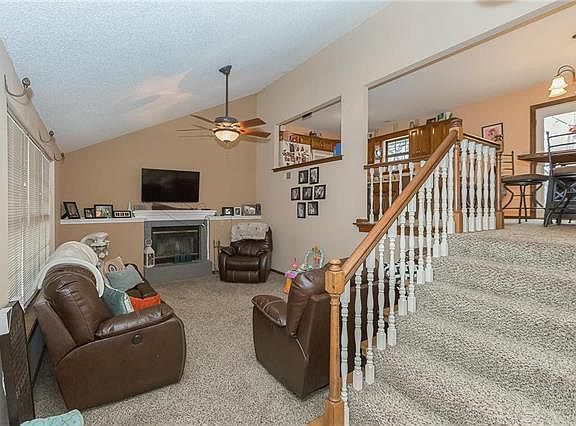 4th image of 6531 NW Sioux Dr