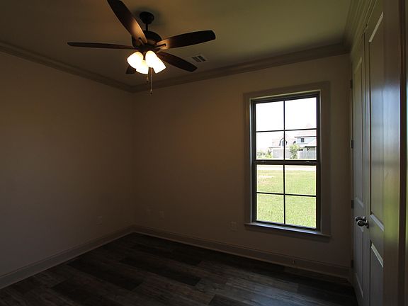 5th image of 310 Easy Rock Landing Dr