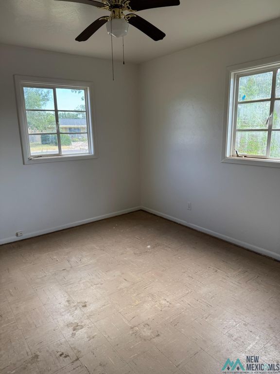 1012 S Plains Park Dr, Roswell, NM - More