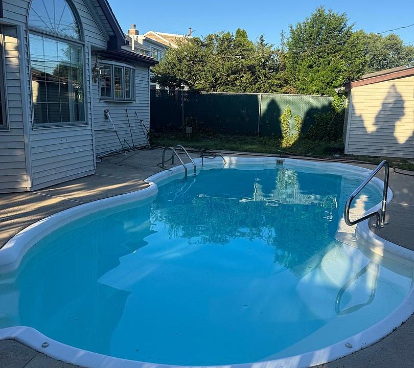 2nd image of 8027 Narvon St