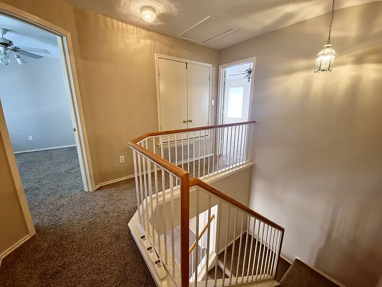 5661 Hartson — Photo 21