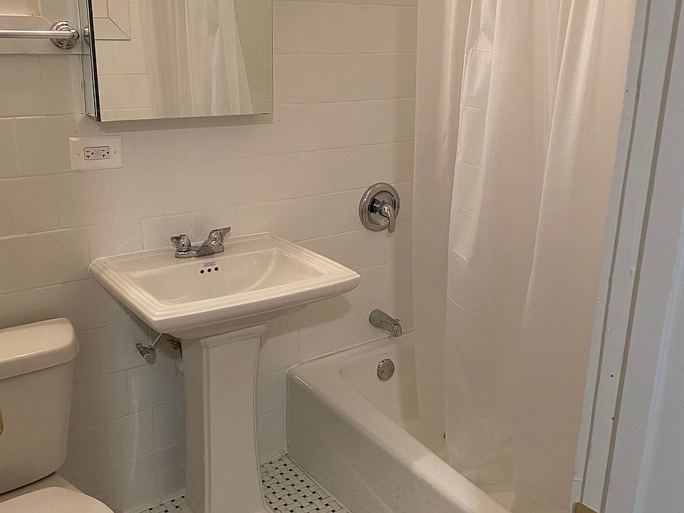 1st image of 845-55 W Agatite Ave #845-3G