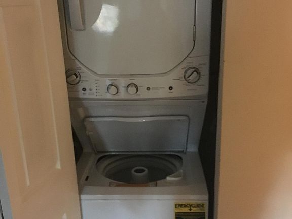 5th image of 9 Donna Ct APT 7