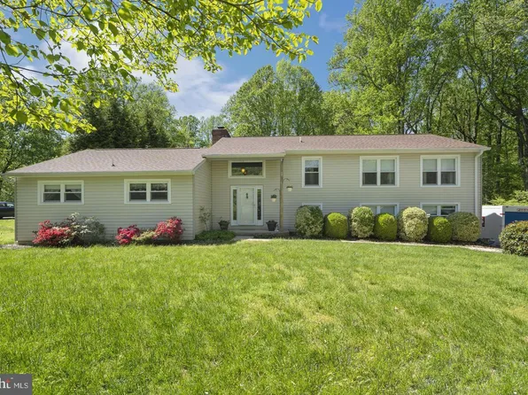 6343 Meadowland Dr, Dunkirk, MD 20754