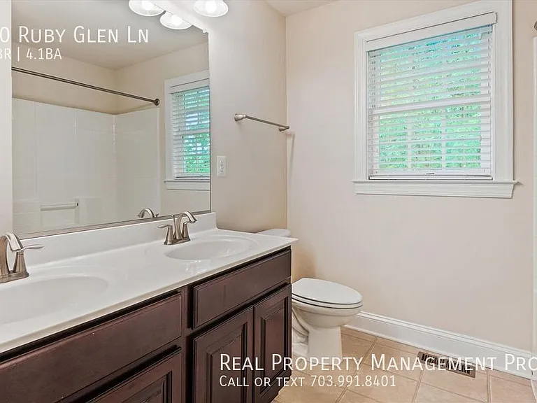 70 Ruby Glen Ln — Photo 44