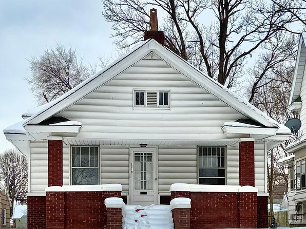 1318 Lincolnway E, South Bend, IN 46613