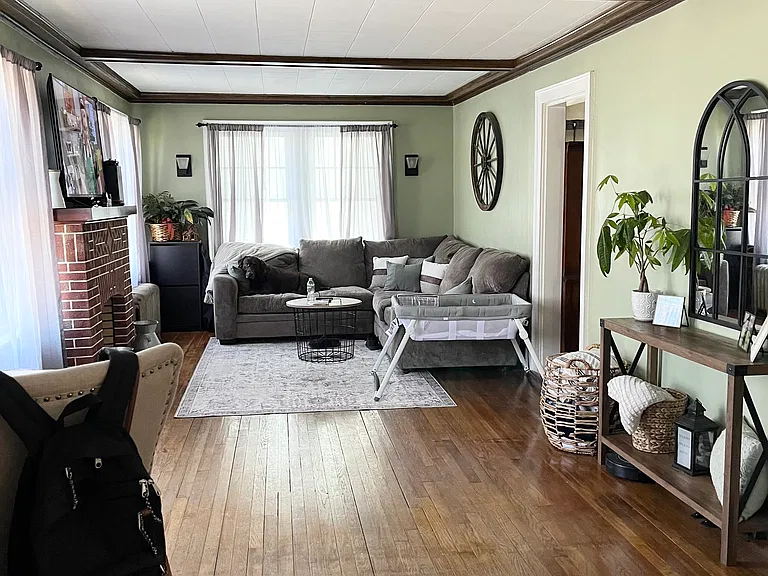 195 Dana Ave — Photo 7