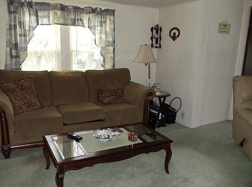 4th image of 14 Fawn Dr