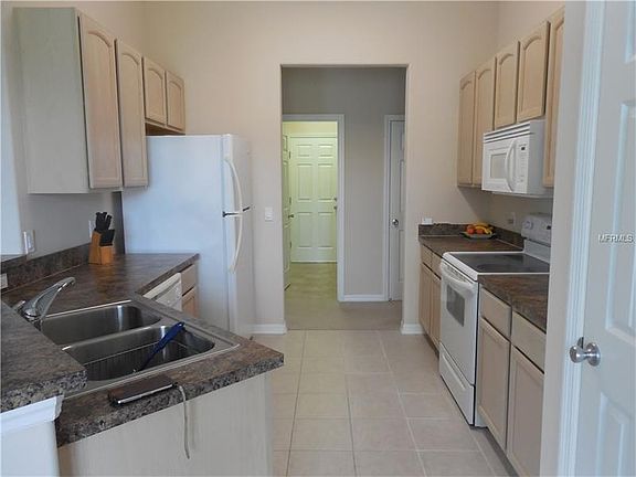 4th image of 250 Terranova Blvd