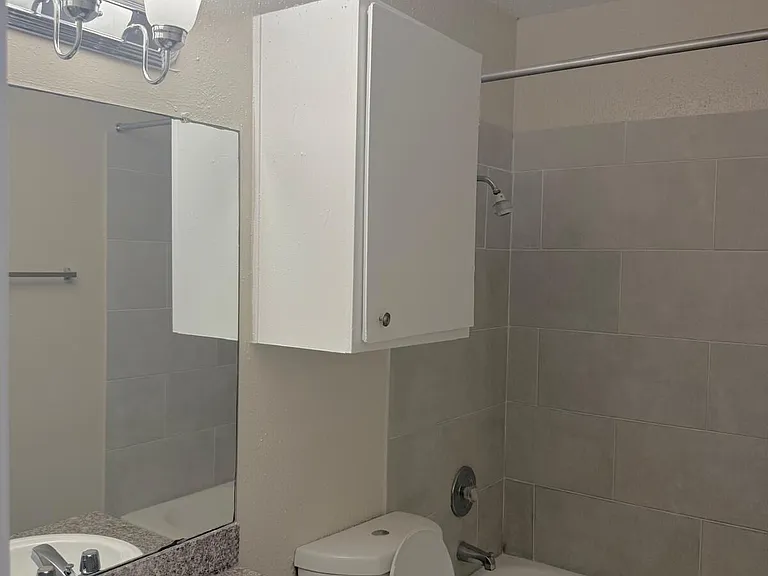 Southern Oaks Apartments — Photo 82