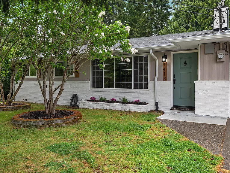 1418 Lebanon St SE — Photo 3