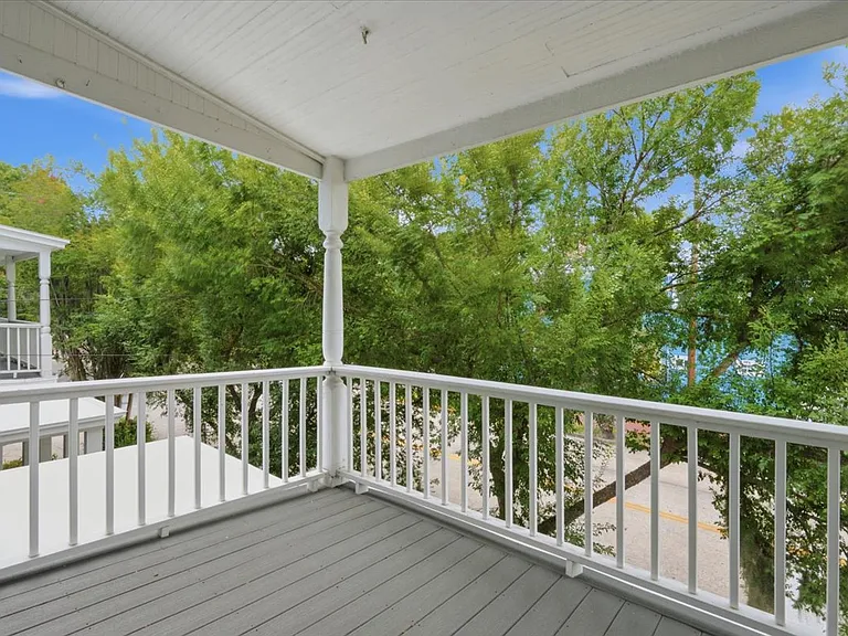 2305 Abercorn St — Photo 31