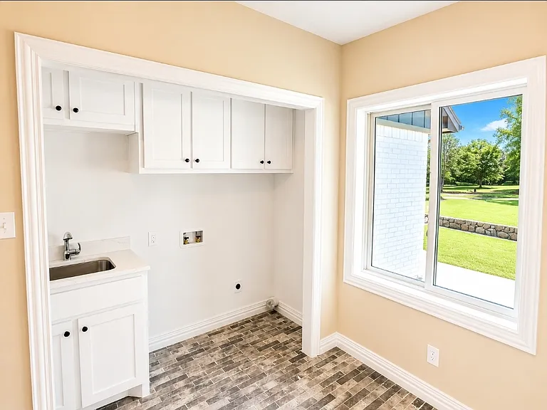 1 River Hills Dr — Photo 15