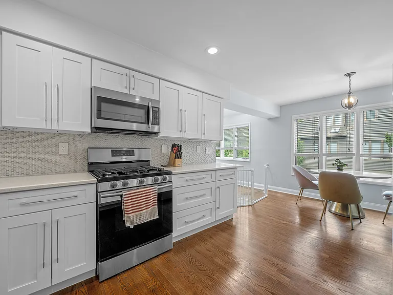 22 Pamrapo Ct W — Photo 10