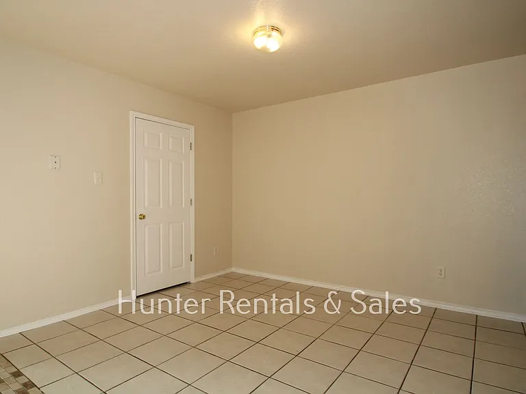 4403B July Dr — Photo 4