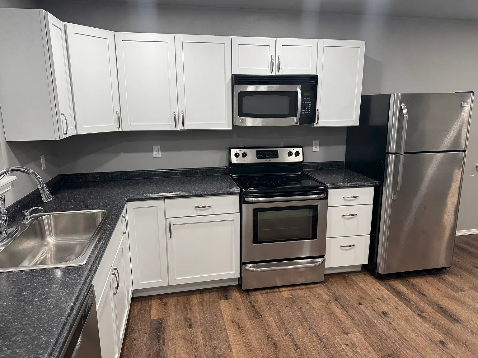 2 bed, 672 sqft, $900 — Photo 4
