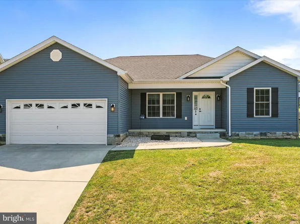5 Brant Ln, Martinsburg, WV 25403
