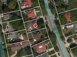 4073 N Lake Dr, Shorewood, WI 53211