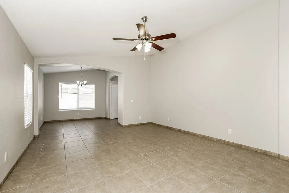 3 bed, 2.0 bath, 1310 sqft, $2,500 — Photo 4