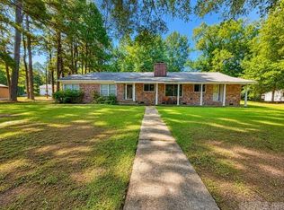 906 E Walnut St, Gurdon, AR 71743