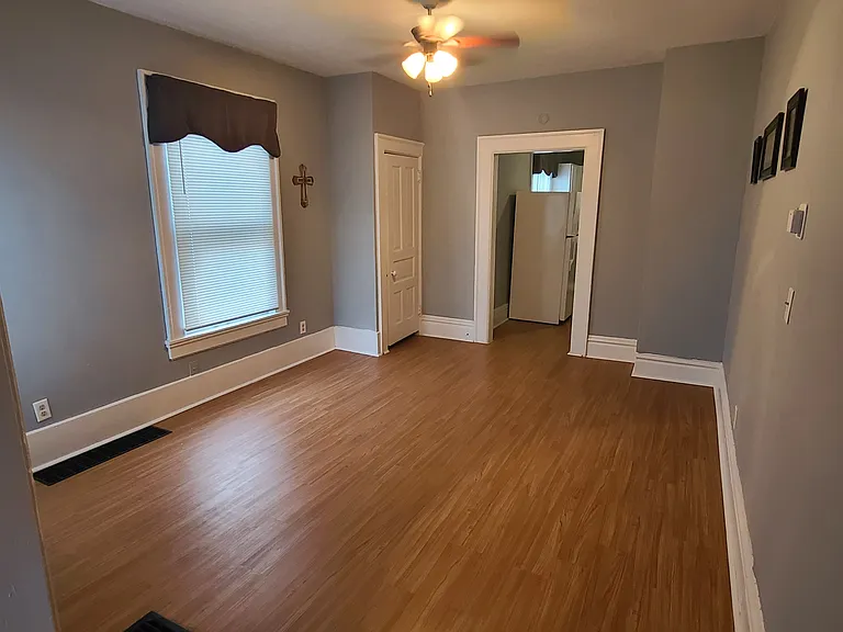 228 N Avon St #2 — Photo 17