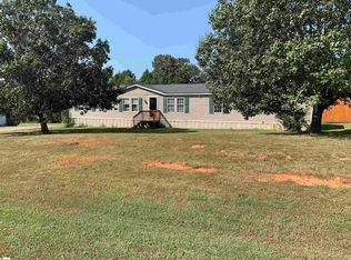 6 Sarah Ct, Simpsonville, SC 29680