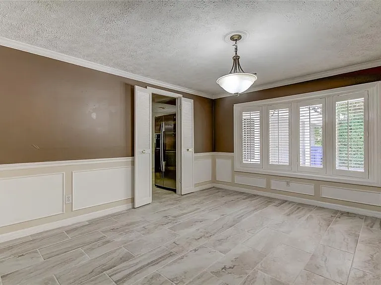 10406 Reclinata Ln — Photo 21