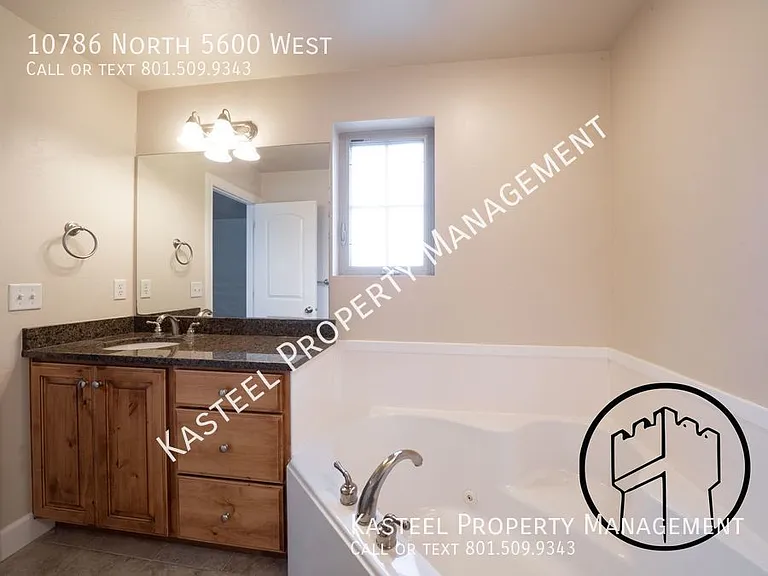 10786 N 5600 W — Photo 16