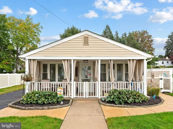 4259 Willow Ave, Trevose, PA 19053