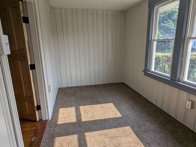 1371 Stark Ave SW — Photo 6