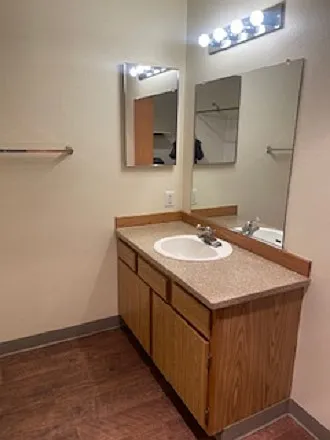 Alder Crossing Apartments — Photo 32