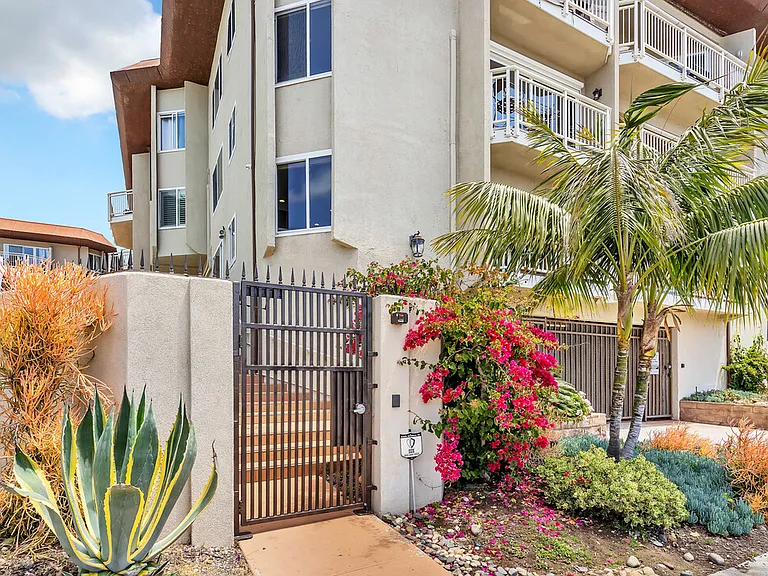 5366 La Jolla Blvd #101C — Photo 32