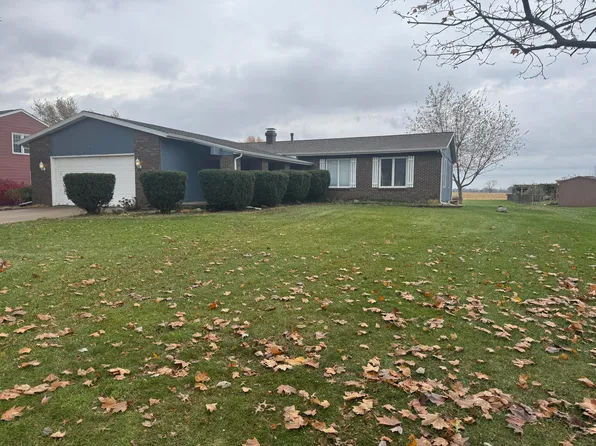 1206 Meadow Glen Dr, Valparaiso, IN 46383