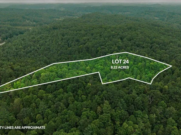 24 Lacy Ln, Campton, KY 41301