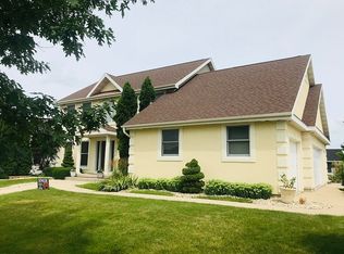 420 Dunhill Dr, Verona, WI 53593