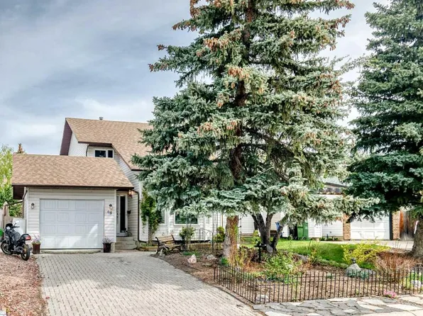 68 S Woodview Ct SW, Calgary, AB T2W 4X4