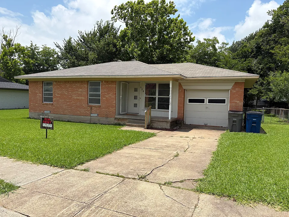 328 S 4th St