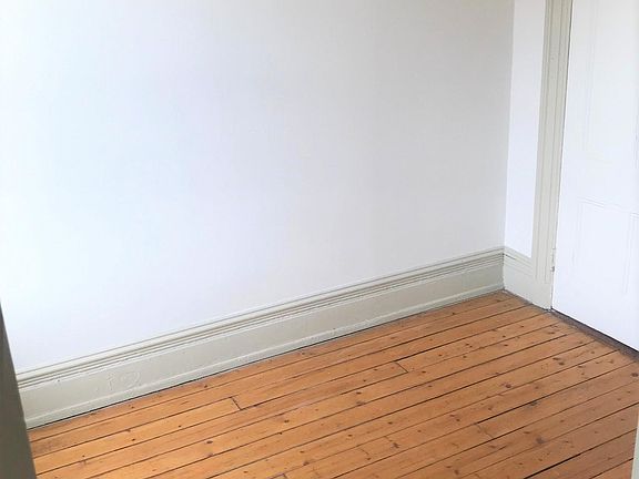 Bedroom 1 Walk-In Closet