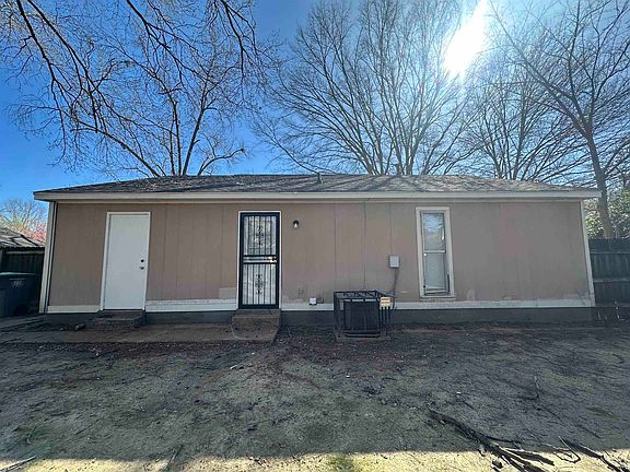 2nd image of 2225 Eveningview Dr