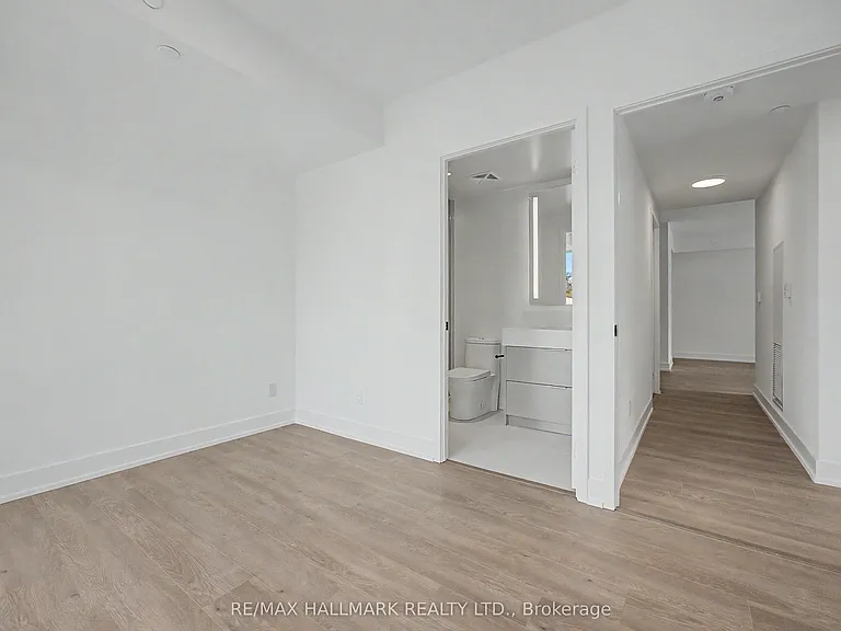 308 Jarvis St #405 — Photo 19