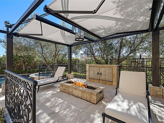 3rd image of 12 Thomas Rd