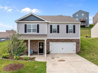 183 Marathon Ln, Candler, NC 28715