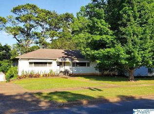 716 Somerville Rd SE, Decatur, AL 35601