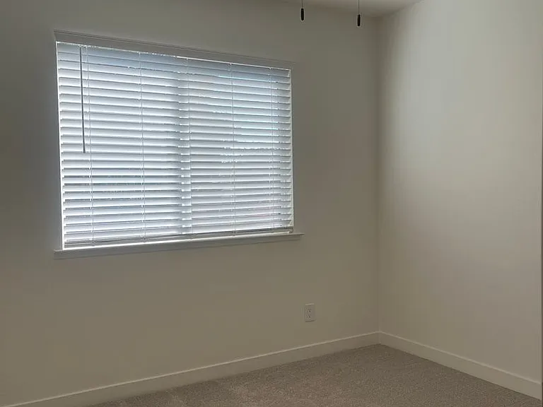 656 Walnut St — Photo 15