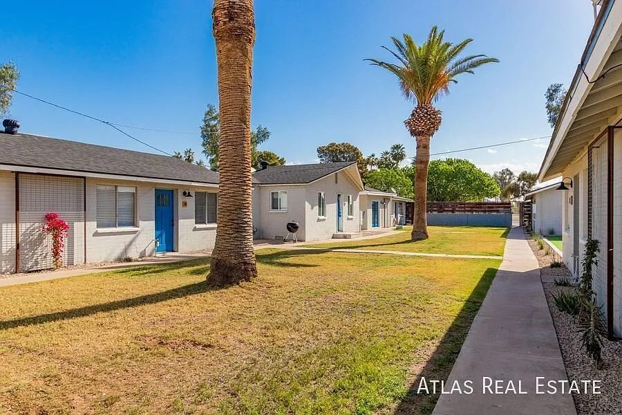 $650 Move-In Special! Beautifully Remodeled 1 Bed, 1 Bath — Photo 3