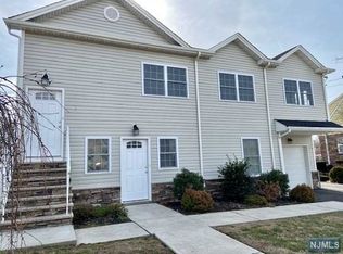 99 Calicooneck Rd #2-F, South Hackensack, NJ 07606