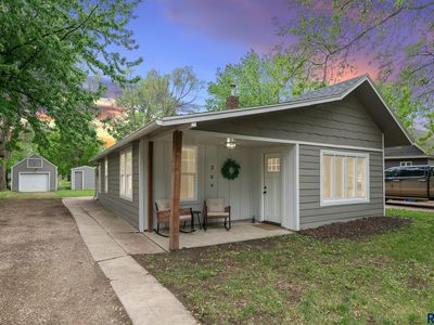 209 E Elm St, Harrisburg, SD, 57032
