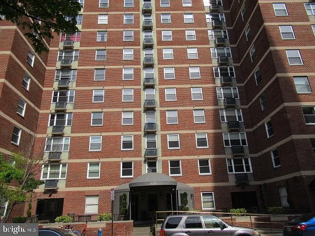 1st image of 1101 Saint Paul St Unit 106