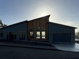 5595 Rollo Dr, Neskowin, OR 97149