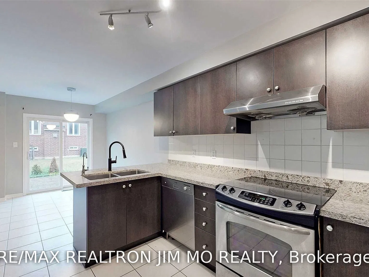 4 bed, $3,000 — Photo 4